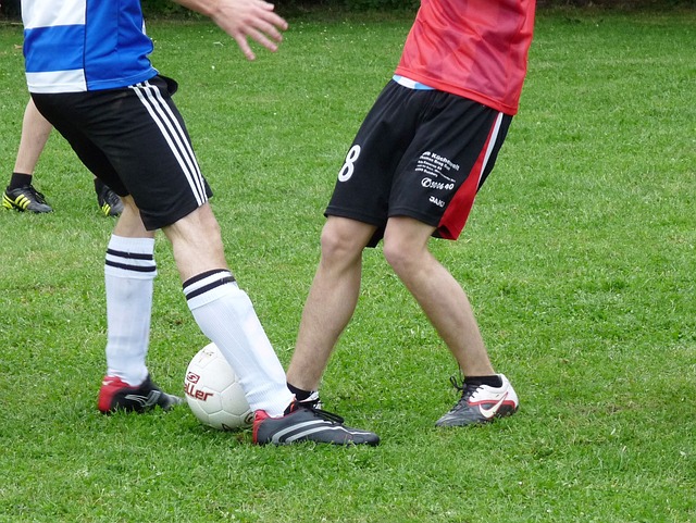 摩纳哥球迷因对球队不满而集体沉默，加拉塔萨雷反享受欢呼